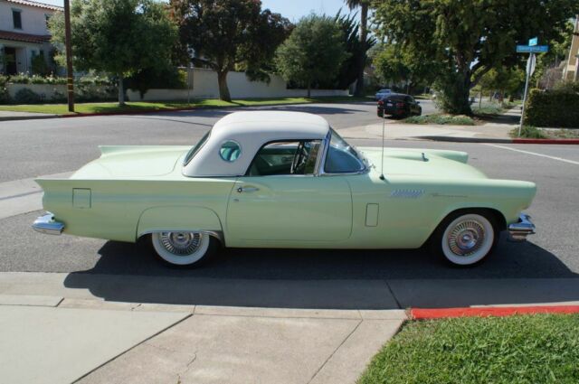 Ford Thunderbird 1957 image number 0