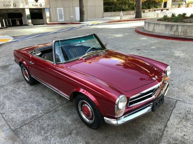 Mercedes-Benz SL-Class 1967 image number 1