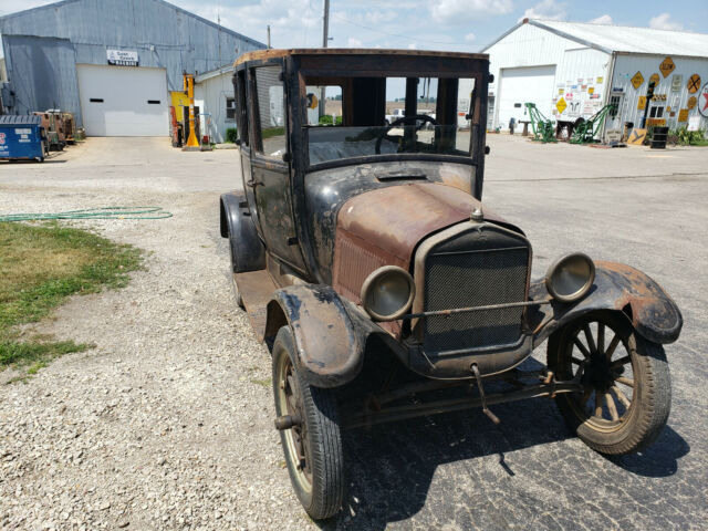 Ford Model T 1926 image number 2