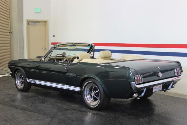 Ford Mustang 1966 image number 29