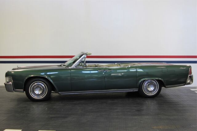 Lincoln Continental 1965 image number 2