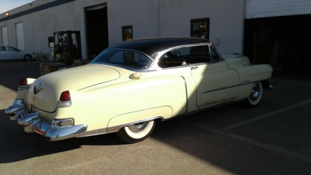 Cadillac DeVille 1953 image number 2