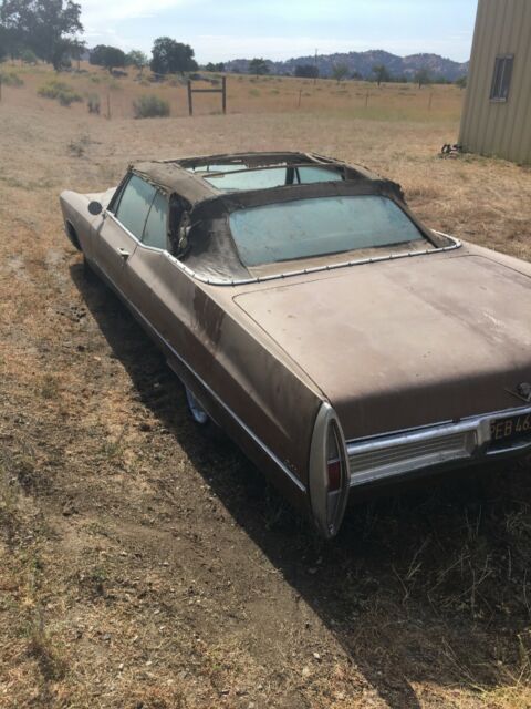 Cadillac DeVille 1967 image number 16