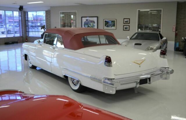 Cadillac DeVille 1956 image number 10