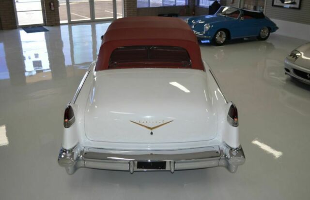 Cadillac DeVille 1956 image number 35