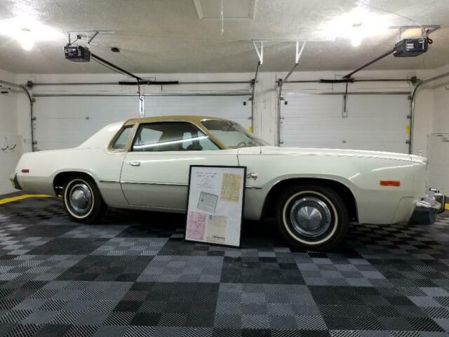 Plymouth Fury 1977 image number 0