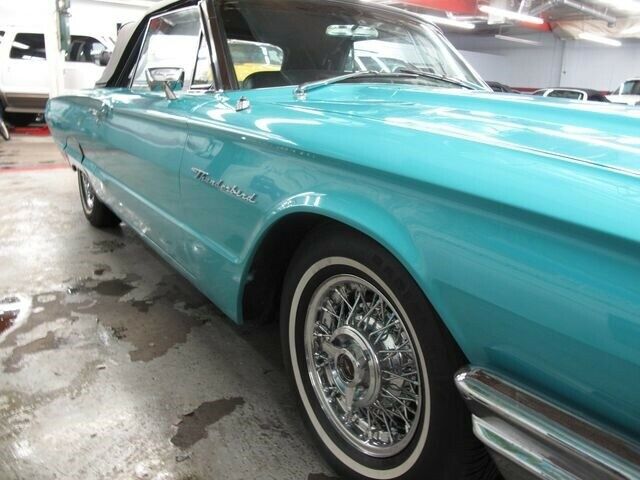 Ford Thunderbird 1964 image number 21