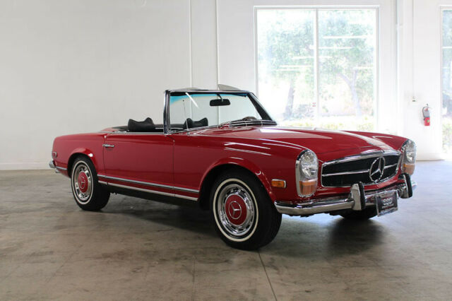 Mercedes-Benz SL-Class 1970 image number 44