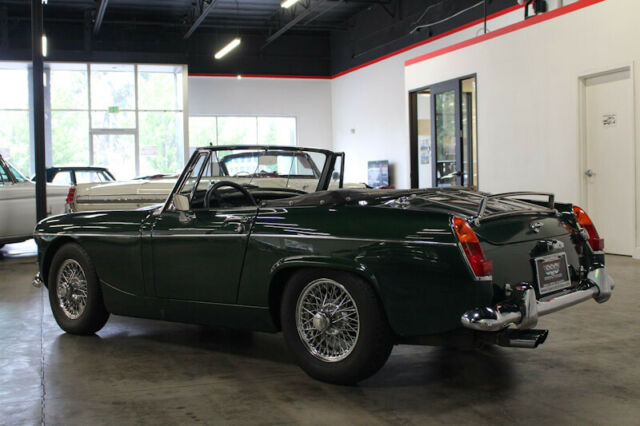 MG Midget 1967 image number 11