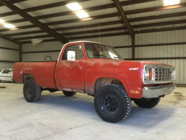 Dodge Power Wagon 1978 image number 0