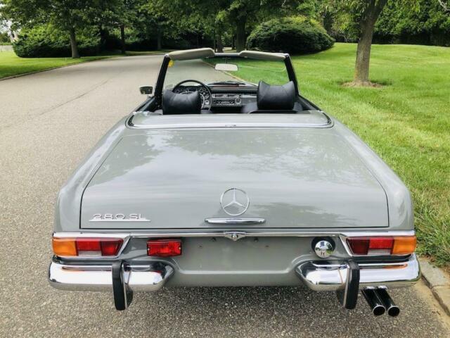 Mercedes-Benz SL-Class 1970 image number 33