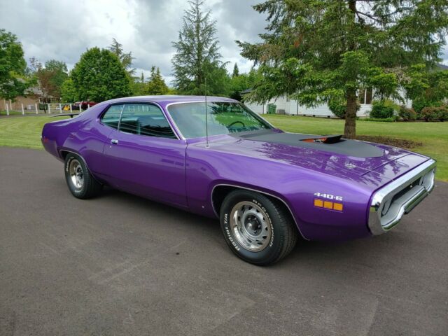 Plymouth Road Runner 1971 image number 29