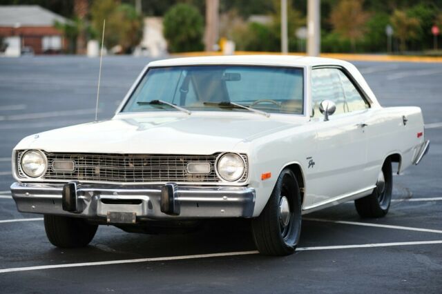 Dodge Dart 1974 image number 10