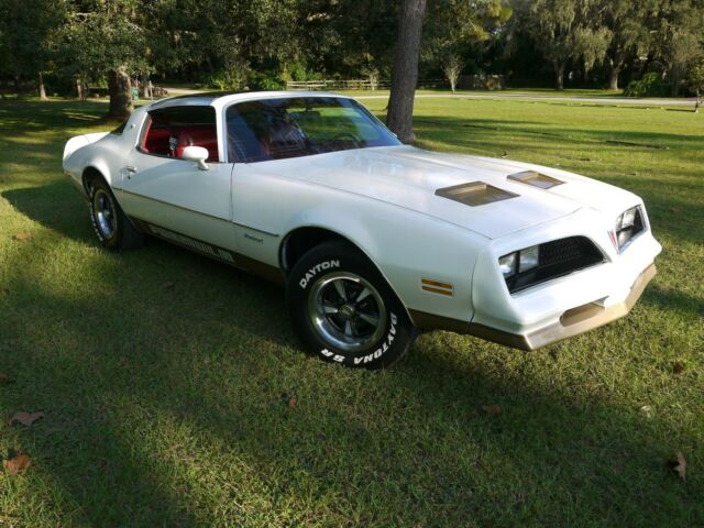 Pontiac Firebird 1978 image number 0