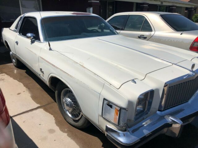 Chrysler Cordoba 1979 image number 19