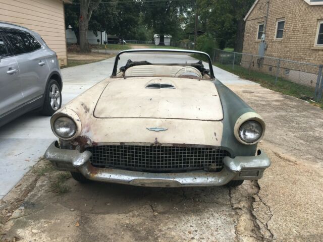 Ford Thunderbird 1957 image number 0