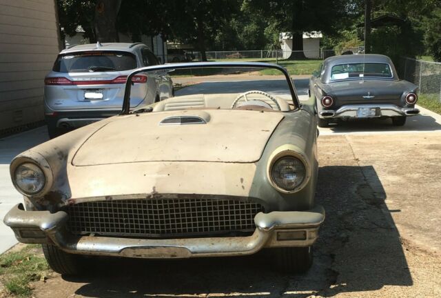 Ford Thunderbird 1957 image number 25