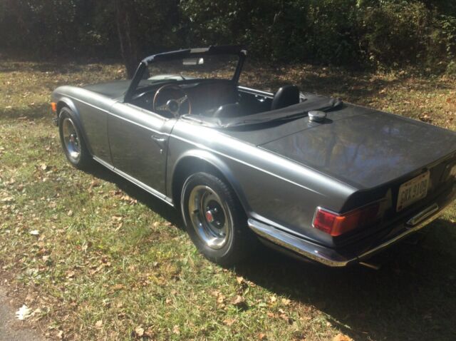 Triumph TR-6 1970 image number 17