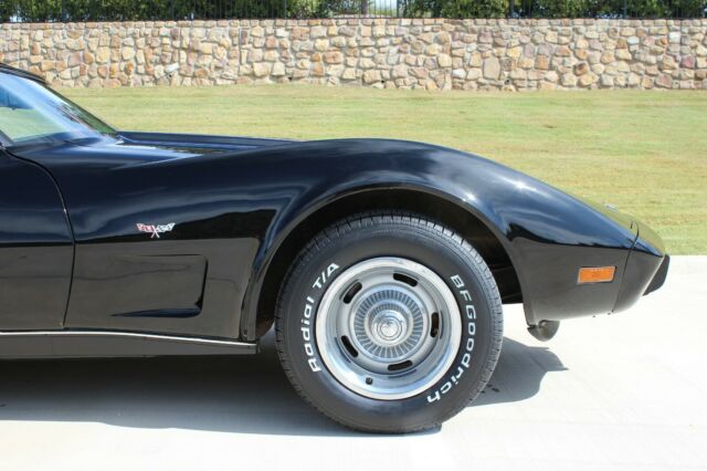 Chevrolet Corvette 1979 image number 12