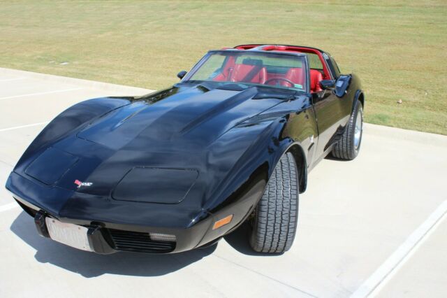 Chevrolet Corvette 1979 image number 27