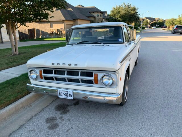 Dodge D100 Pickup 1968 image number 3