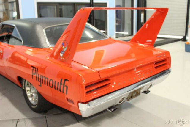 Plymouth Road Runner 1970 image number 18