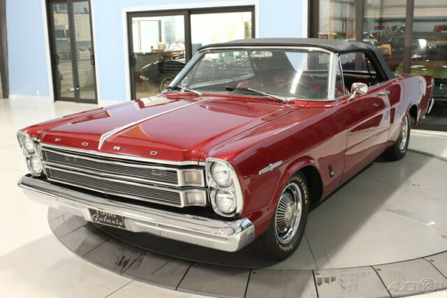 Ford Galaxie 1966 image number 32