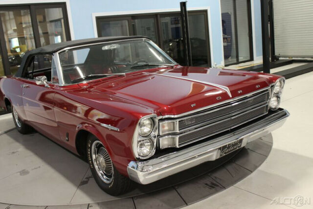 Ford Galaxie 1966 image number 34