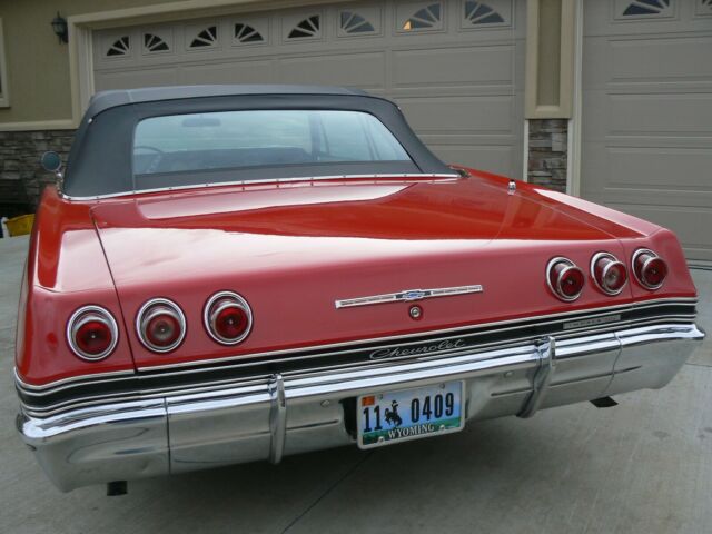 Chevrolet Impala 1965 image number 2