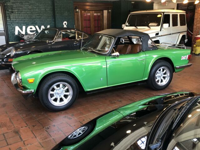 Triumph TR-6 1972 image number 2