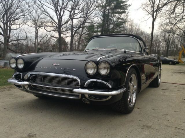 Chevrolet Corvette 1961 image number 15