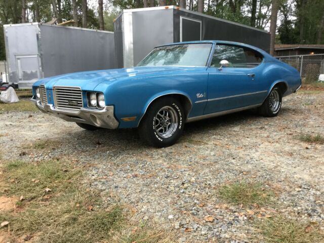 Oldsmobile Cutlass 1972 image number 0