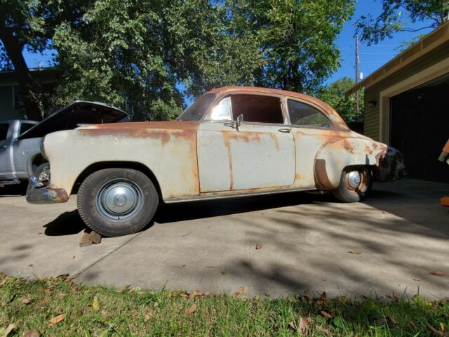 Chevrolet Styleline Special 1949 image number 26