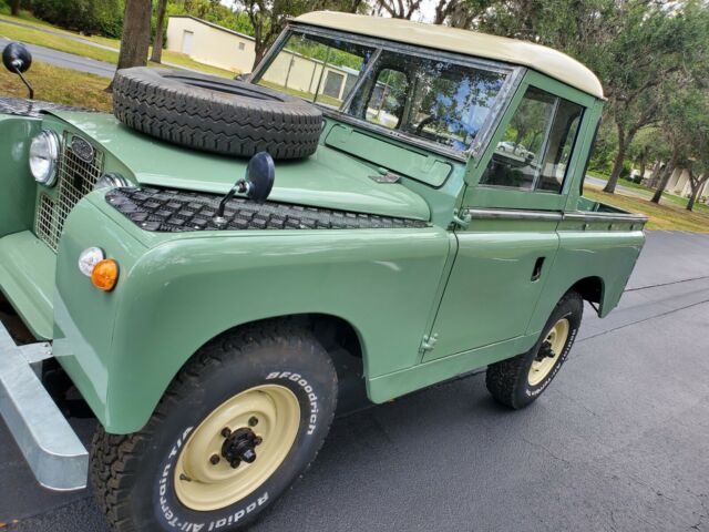 Land Rover Defender 1965 image number 0