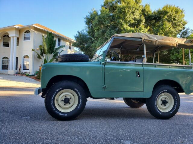 Land Rover Defender 1965 image number 10