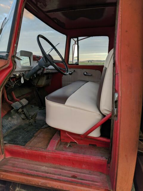 International Harvester B-160 Series 1960 image number 31