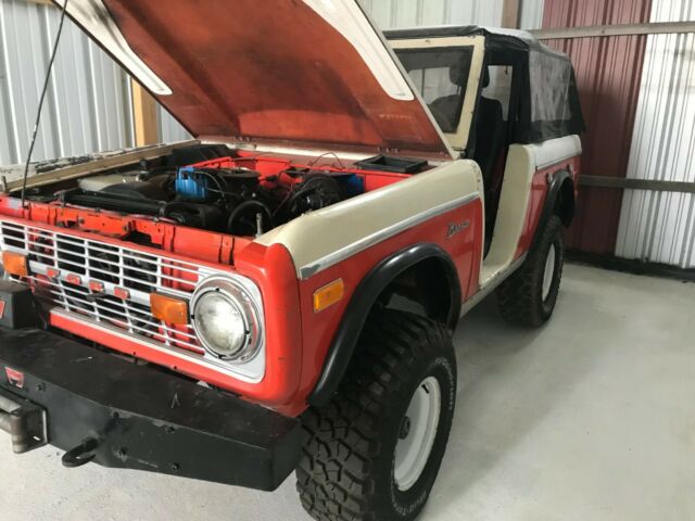 Ford Bronco 1975 image number 1