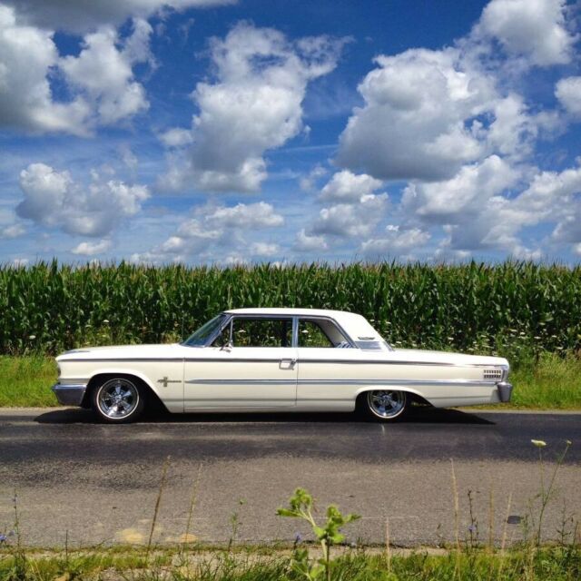 Ford Galaxie 1963 image number 0