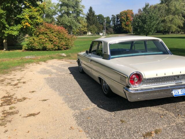 Ford Galaxie 1963 image number 13