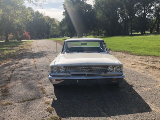 Ford Galaxie 1963 image number 15