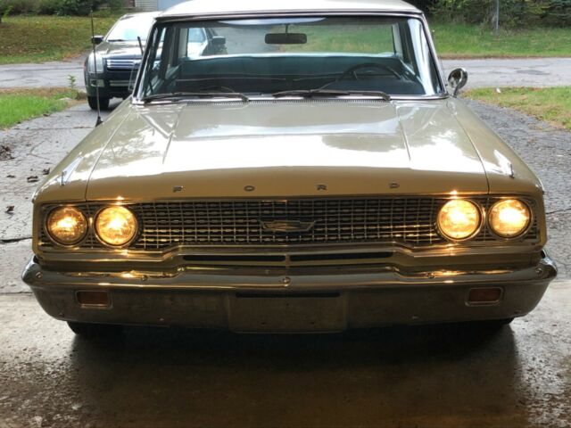 Ford Galaxie 1963 image number 30