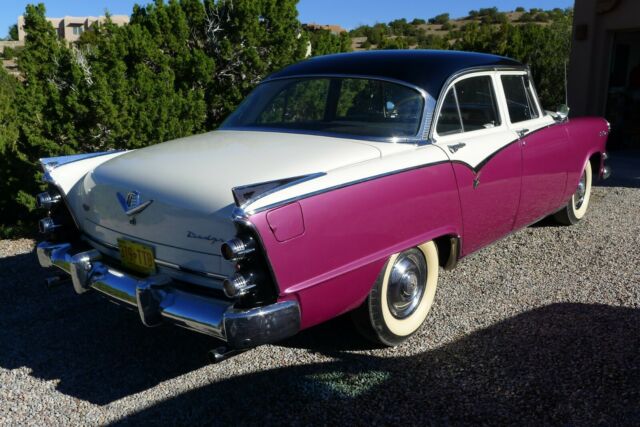 Dodge Royal Lancer 1955 image number 27