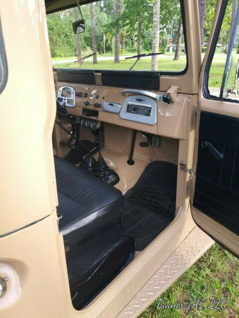 Toyota Land Cruiser 1979 image number 39