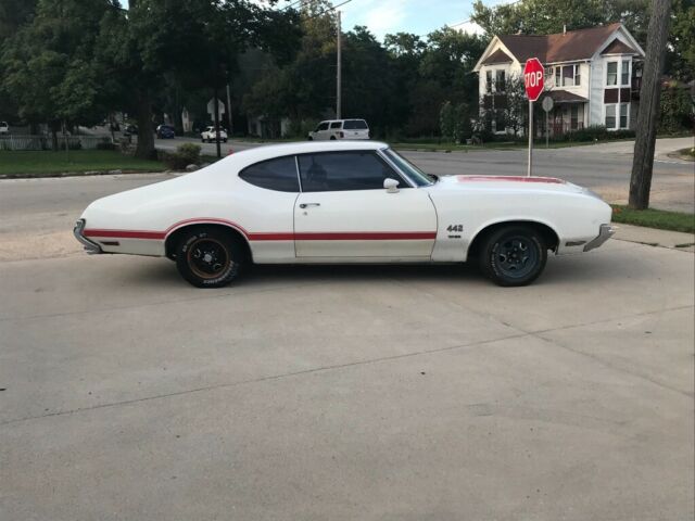 Oldsmobile 442 1971 image number 2