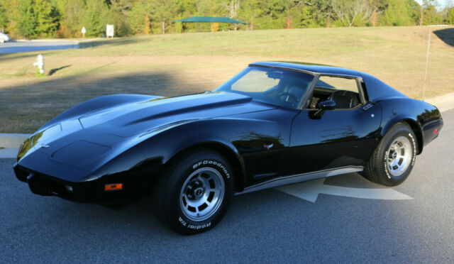 Chevrolet Corvette 1977 image number 0