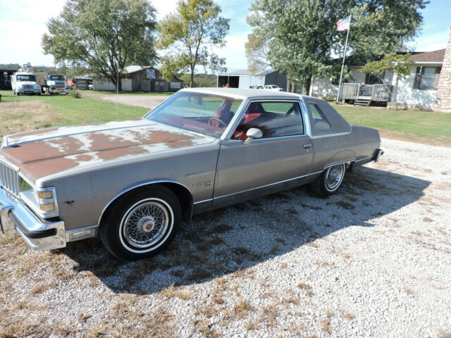 Pontiac Grand Prix 1979 image number 19