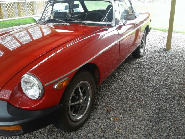 MG MGB 1979 image number 14