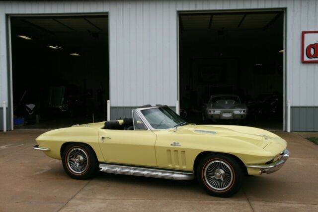 Chevrolet Corvette 1966 image number 4