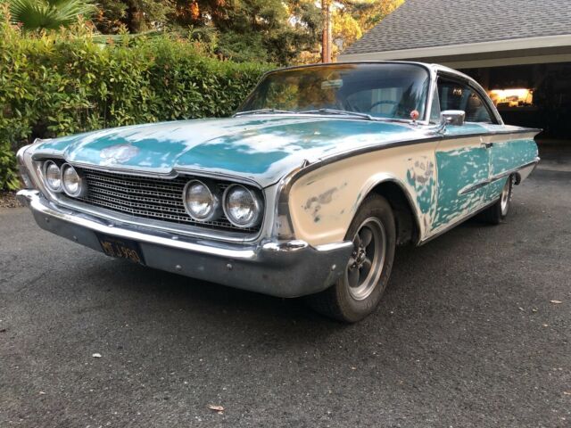 Ford Galaxie 1960 image number 24