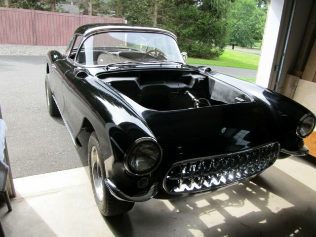 Chevrolet Corvette 1956 image number 1